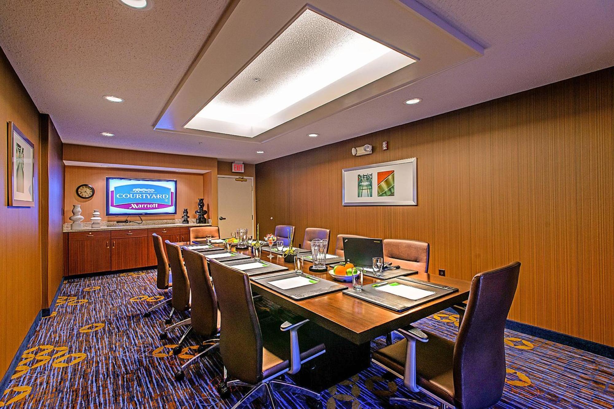 Courtyard By Marriott Frederick Hotel Business billede