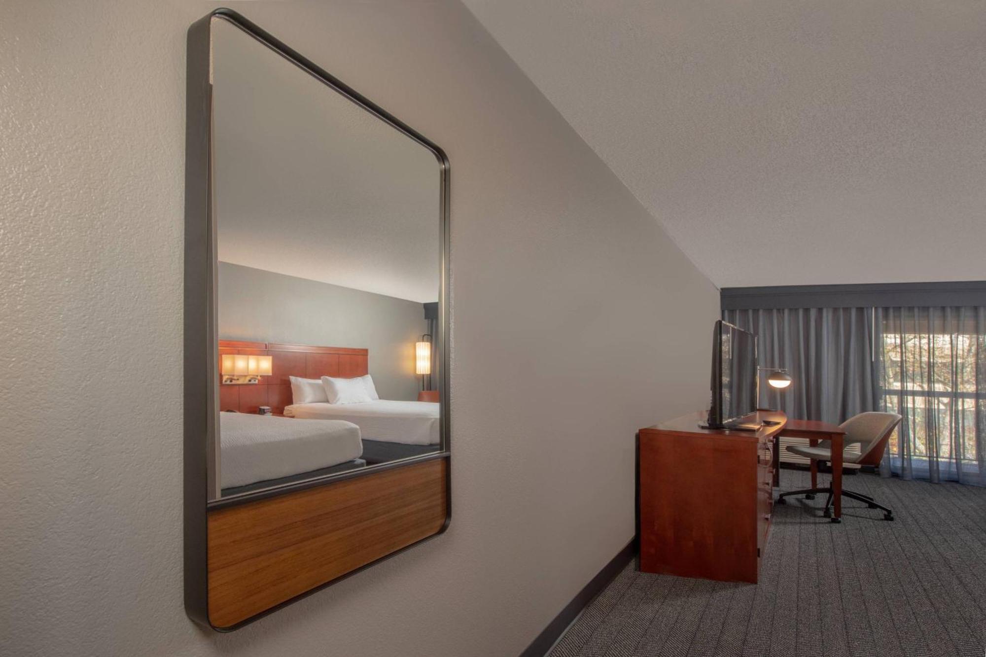 Courtyard By Marriott Frederick Hotel Eksteriør billede